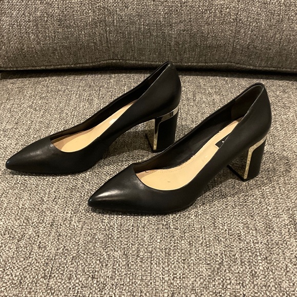 Dkny Shoes - DKNY Women’s Black Leather Block Heels Size 7 Silver Logo on Heels